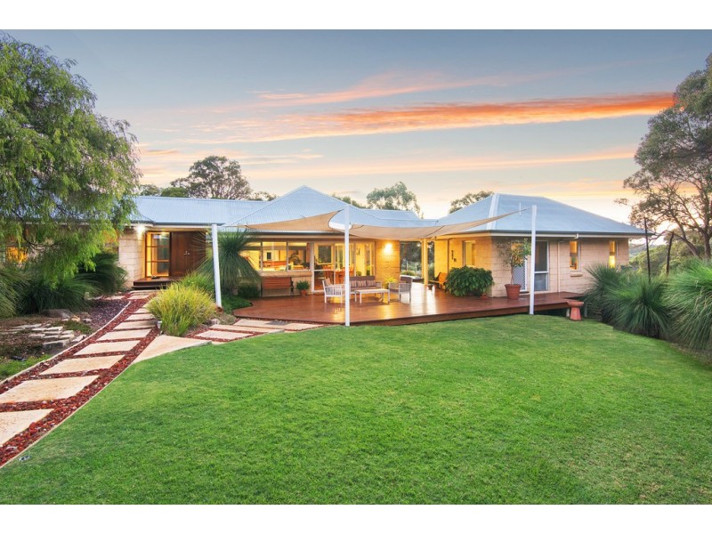 33 Koorabin Drive, Yallingup WA 6282