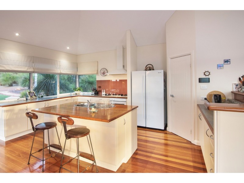 33 Koorabin Drive, Yallingup WA 6282