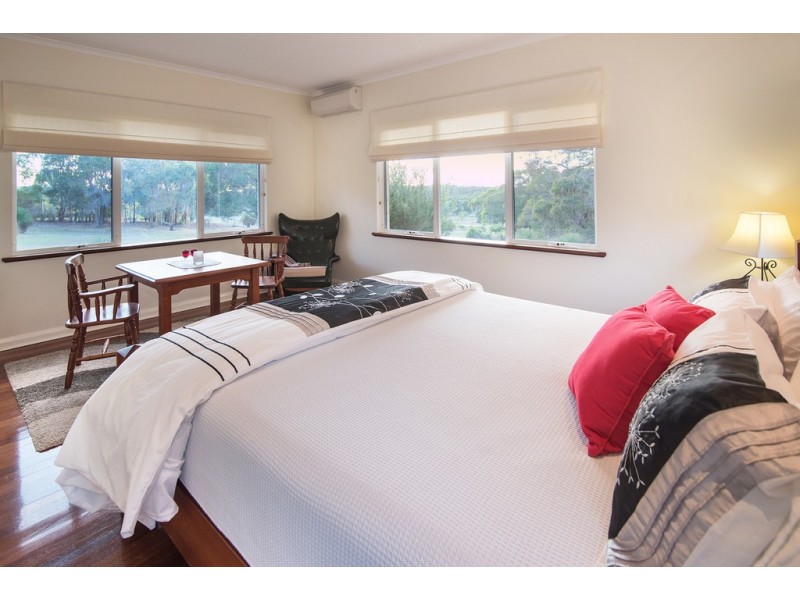 33 Koorabin Drive, Yallingup WA 6282