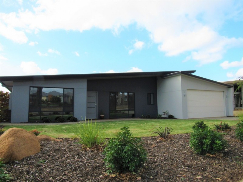 11 Mecklenberg Drive, Margaret River WA 6285