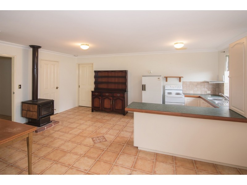 62 Harwood Road, Geographe WA 6280