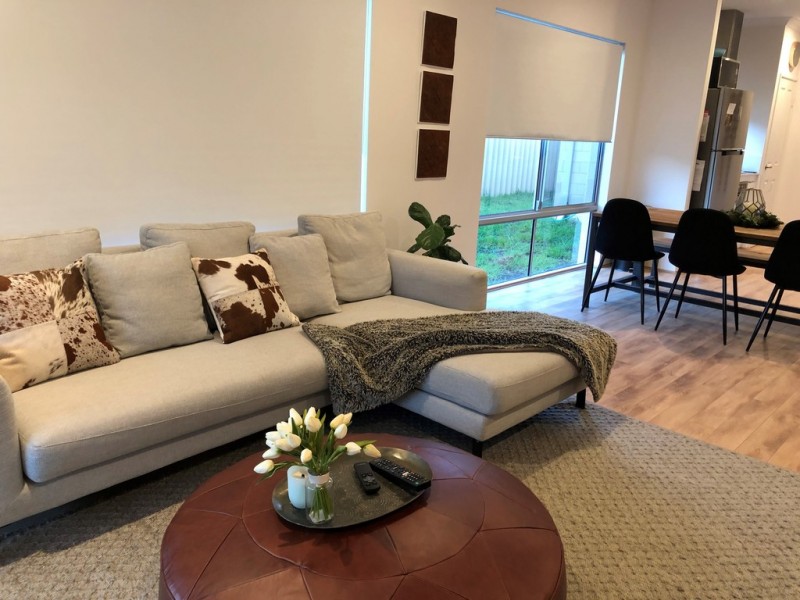 11 Toulon Way, Yalyalup WA 6280