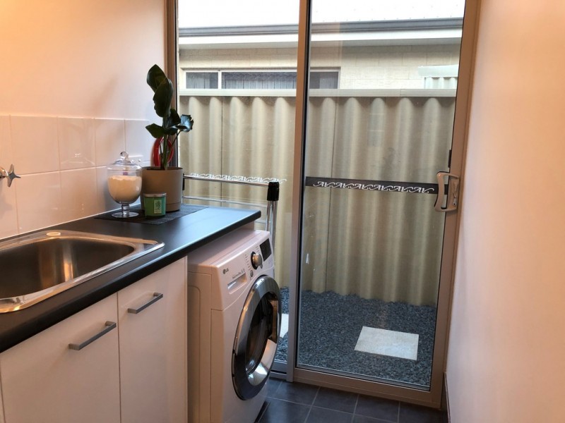 11 Toulon Way, Yalyalup WA 6280