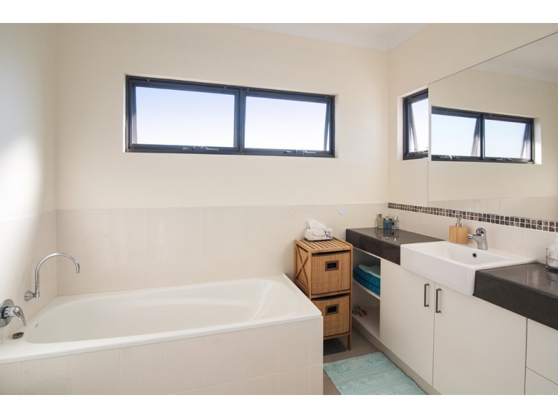 4 Anchor View, Geographe WA 6280