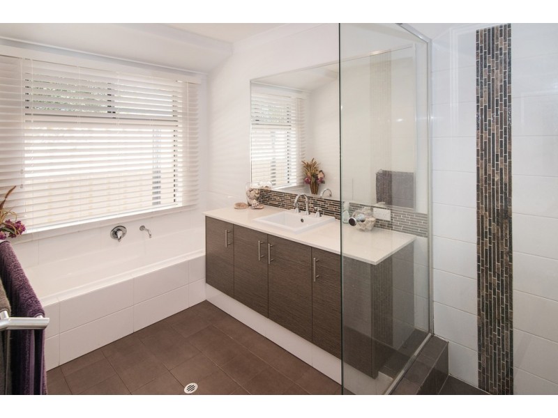 11 Headstay Cove, Geographe WA 6280