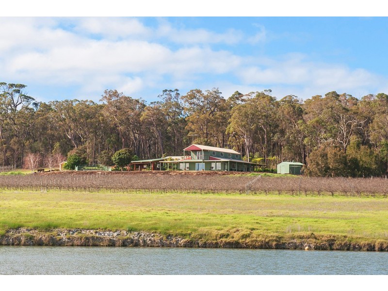 1123 Osmington Road, Osmington WA 6285