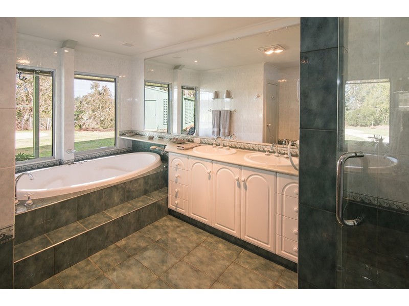 1123 Osmington Road, Osmington WA 6285