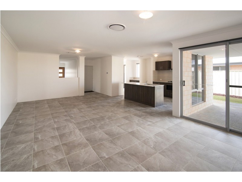 4 Princeville Avenue, Dunsborough WA 6281