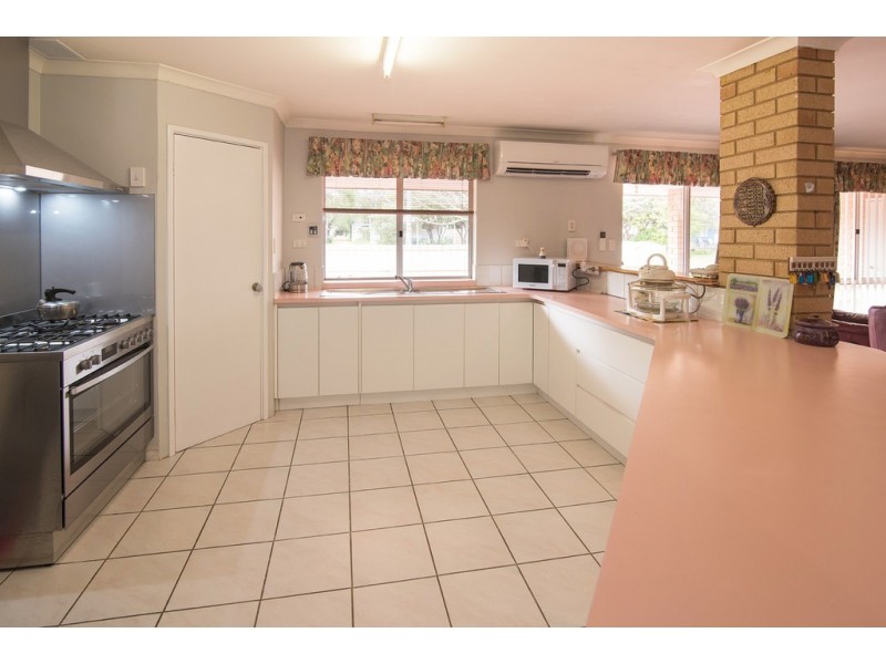 2 Kevin Street, Broadwater WA 6280