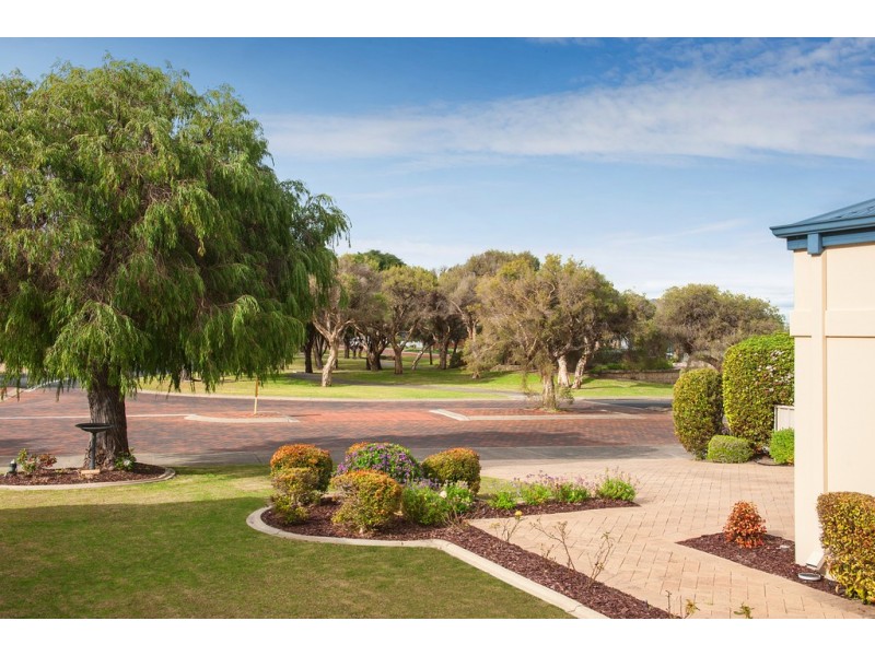 1/432 Marine Terrace, Geographe WA 6280