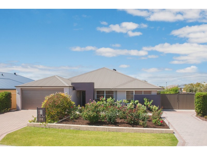 38 Provincia Parade, Yalyalup WA 6280
