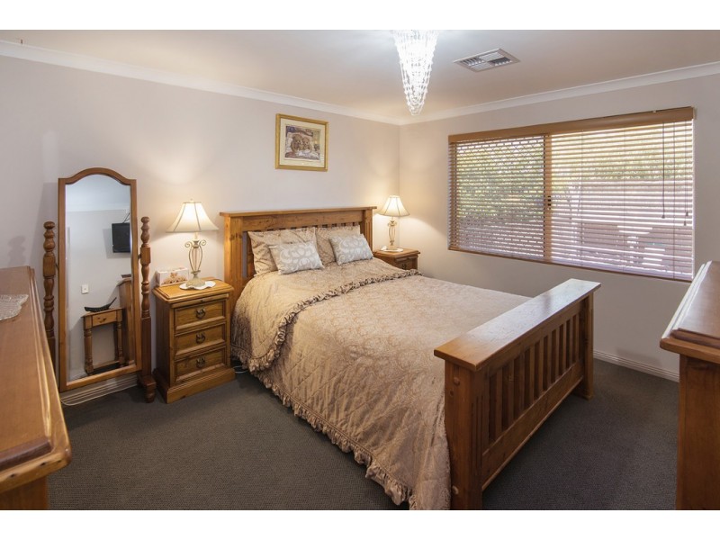 38 Provincia Parade, Yalyalup WA 6280