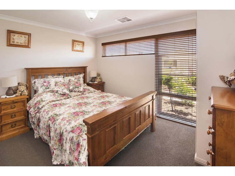 38 Provincia Parade, Yalyalup WA 6280