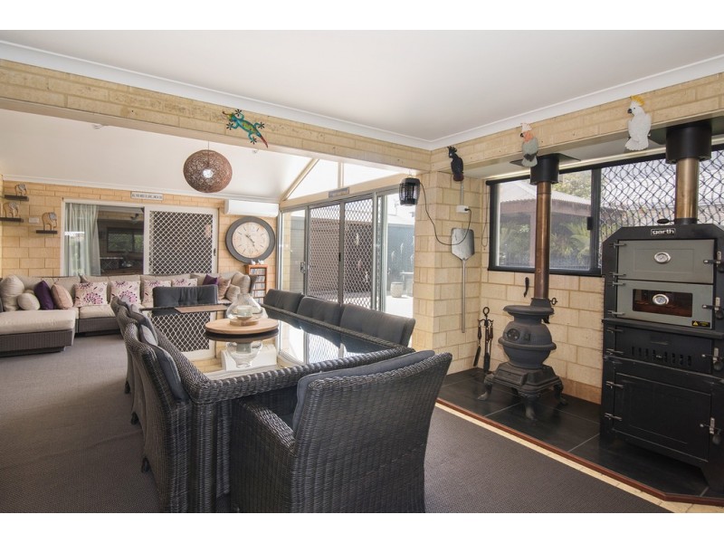 38 Provincia Parade, Yalyalup WA 6280