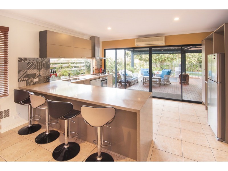 2 Julianne Street, Broadwater WA 6280