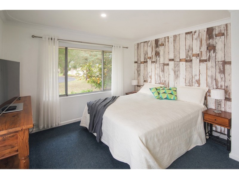 2 Julianne Street, Broadwater WA 6280