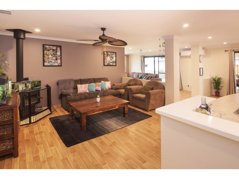34 Provincia Parade, Yalyalup WA 6280