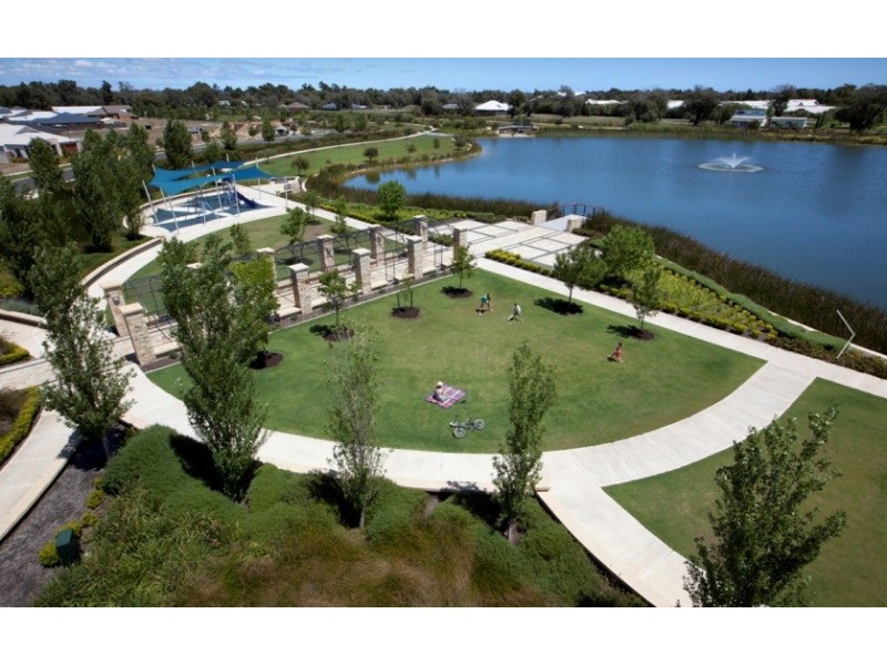 34 Provincia Parade, Yalyalup WA 6280