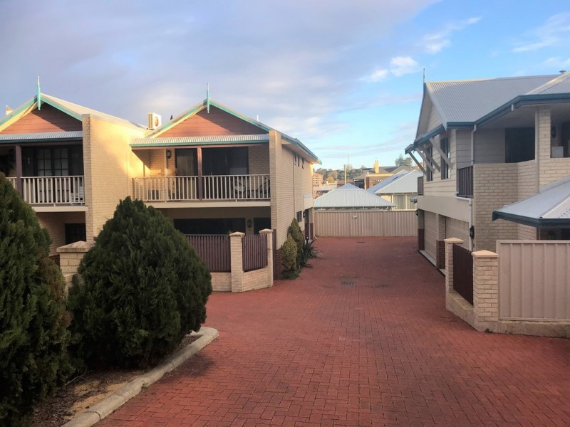 8/5 Carey Street, Bunbury WA 6230