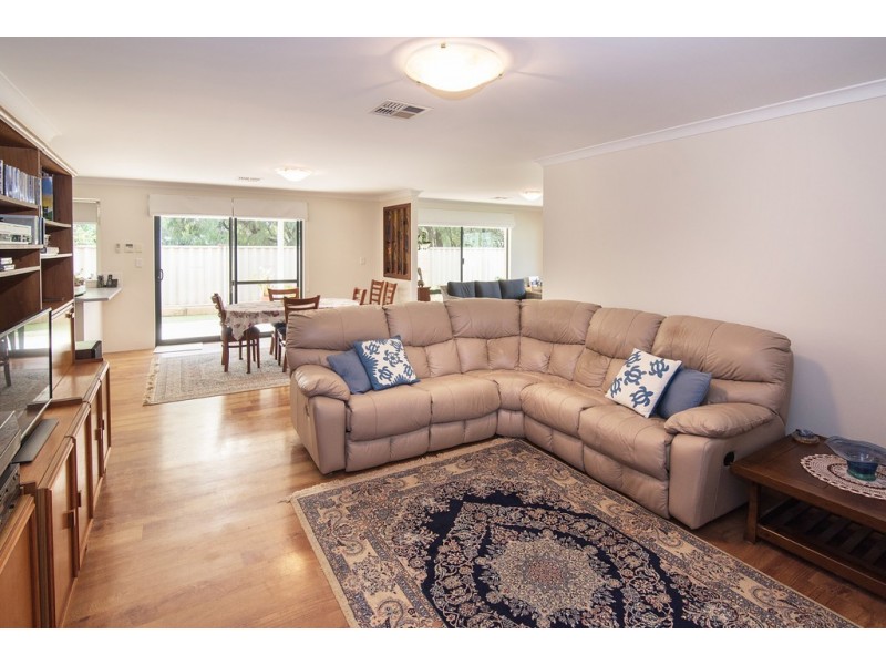 8 Dobson Court, Broadwater WA 6280