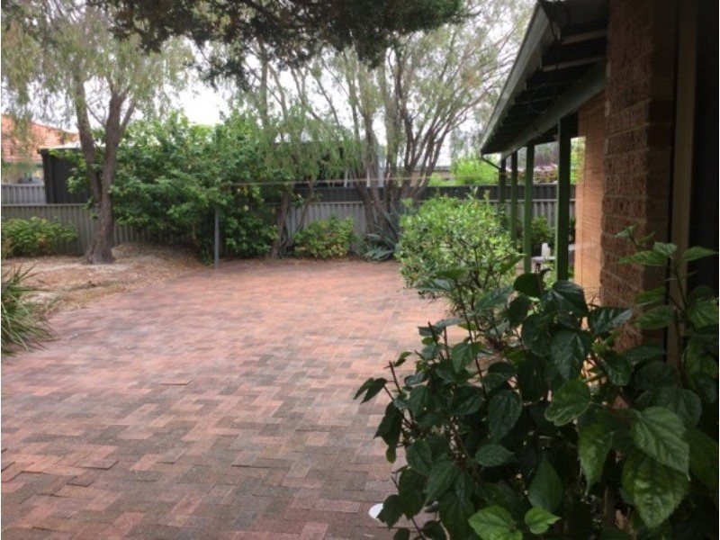 25 Dolphin Road, West Busselton WA 6280
