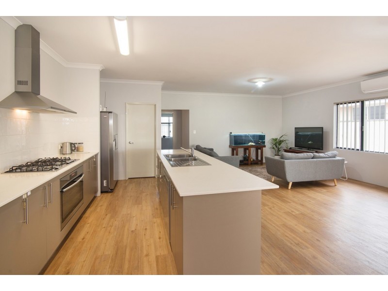 16 Daly Road, Yalyalup WA 6280