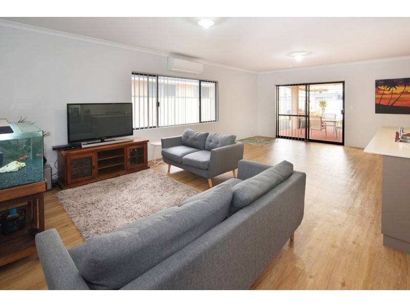 16 Daly Road, Yalyalup WA 6280