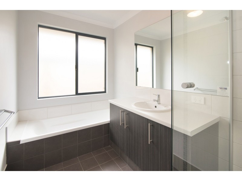 16 Daly Road, Yalyalup WA 6280