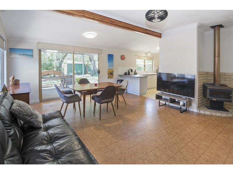 17 Averil Street, Abbey WA 6280