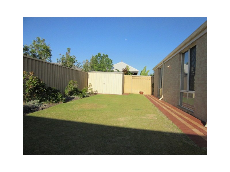 6 Mistral Bend, Yalyalup WA 6280