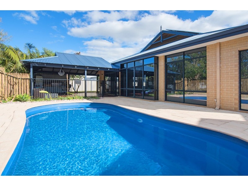 9 Mussel Court, Geographe WA 6280