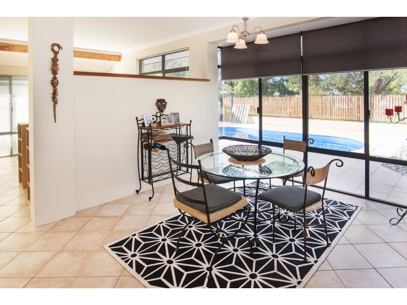 9 Mussel Court, Geographe WA 6280