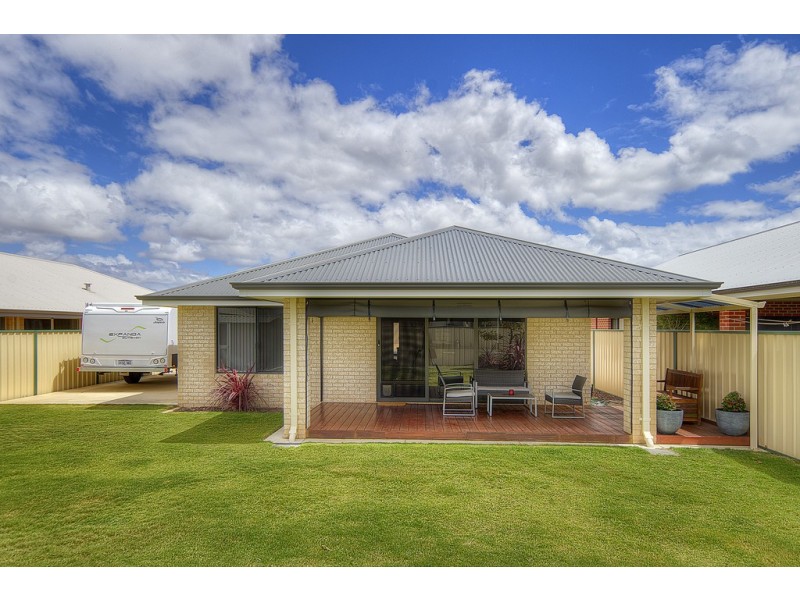 9 Billabong Street, Yalyalup WA 6280