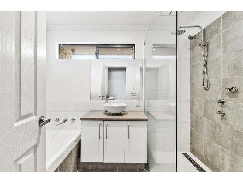 9 Billabong Street, Yalyalup WA 6280