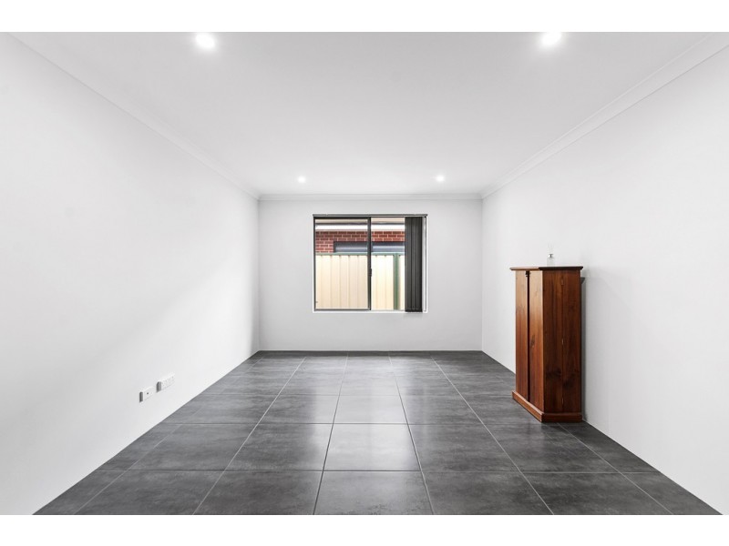 9 Billabong Street, Yalyalup WA 6280