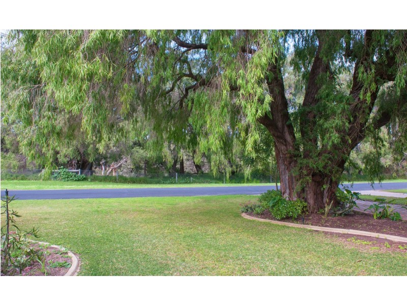 8 Greyteal Place, Broadwater WA 6280