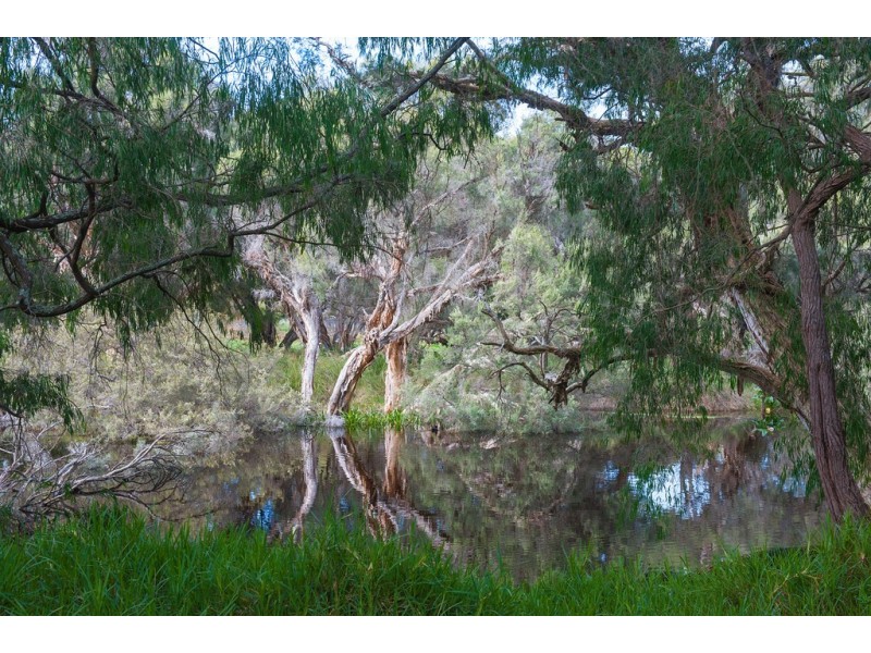 8 Greyteal Place, Broadwater WA 6280