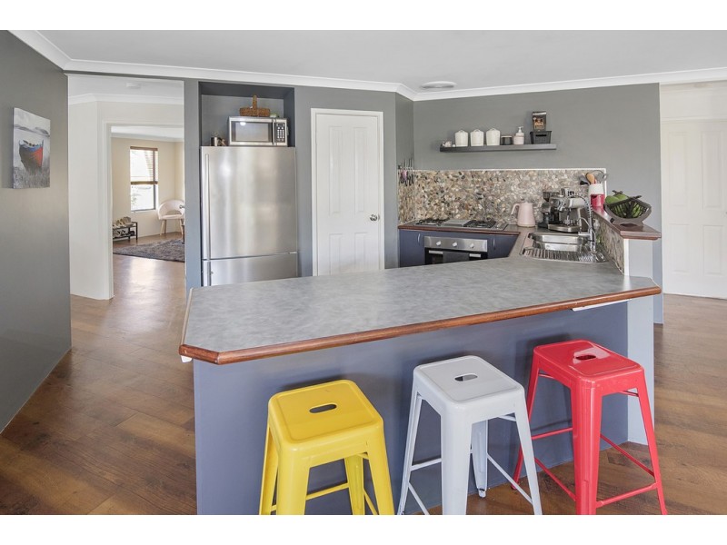 86 Lancaster Drive, West Busselton WA 6280