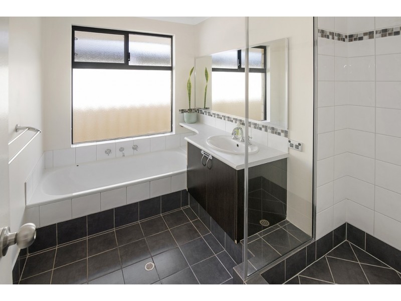 86 Lancaster Drive, West Busselton WA 6280