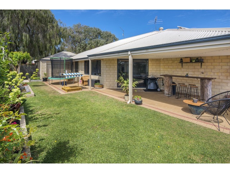 86 Lancaster Drive, West Busselton WA 6280