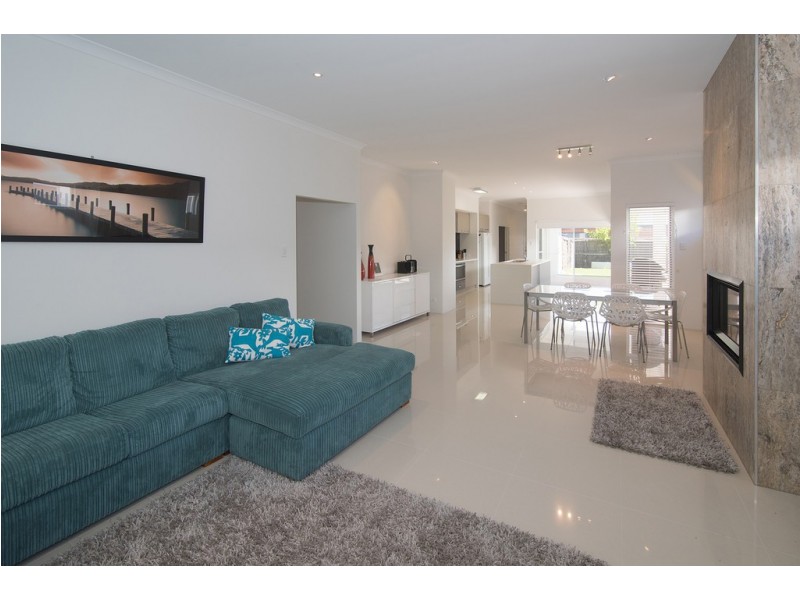 20 Casselton Loop, Geographe WA 6280