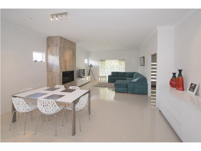 20 Casselton Loop, Geographe WA 6280