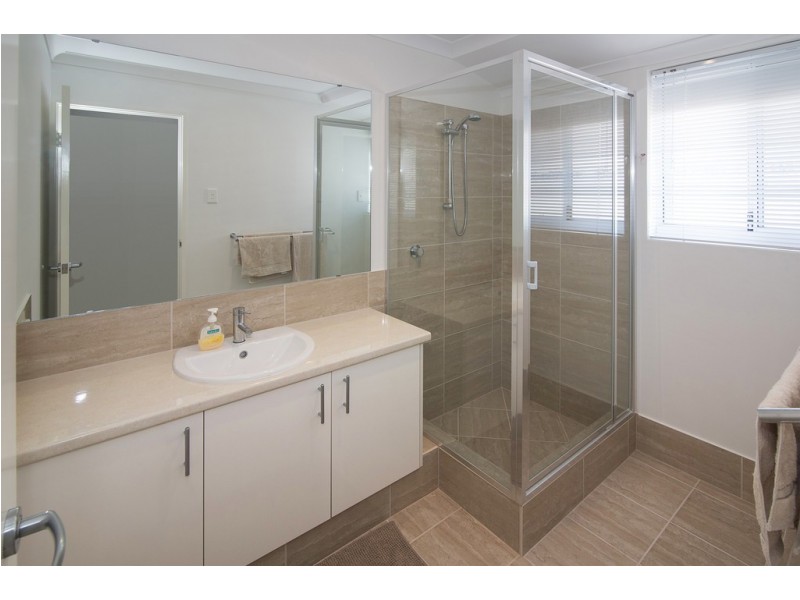 20 Casselton Loop, Geographe WA 6280