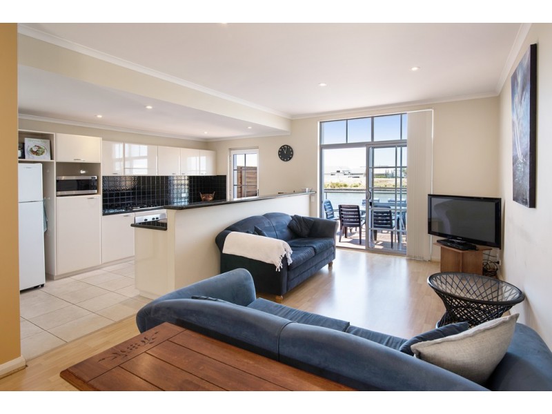 6/65 Spinnaker Boulevard, Geographe WA 6280