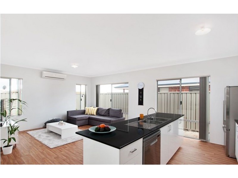 30 Amberjack Avenue, Kealy WA 6280