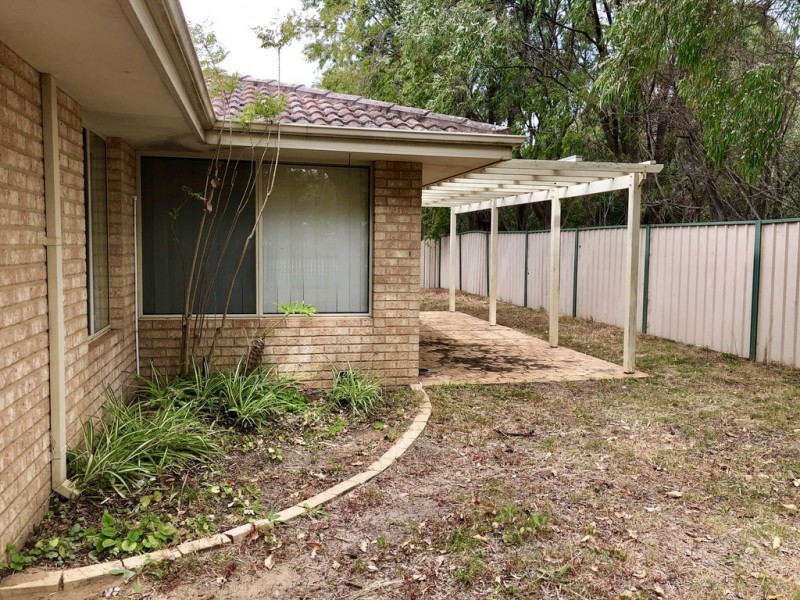 2/1 Lancaster Drive, West Busselton WA 6280