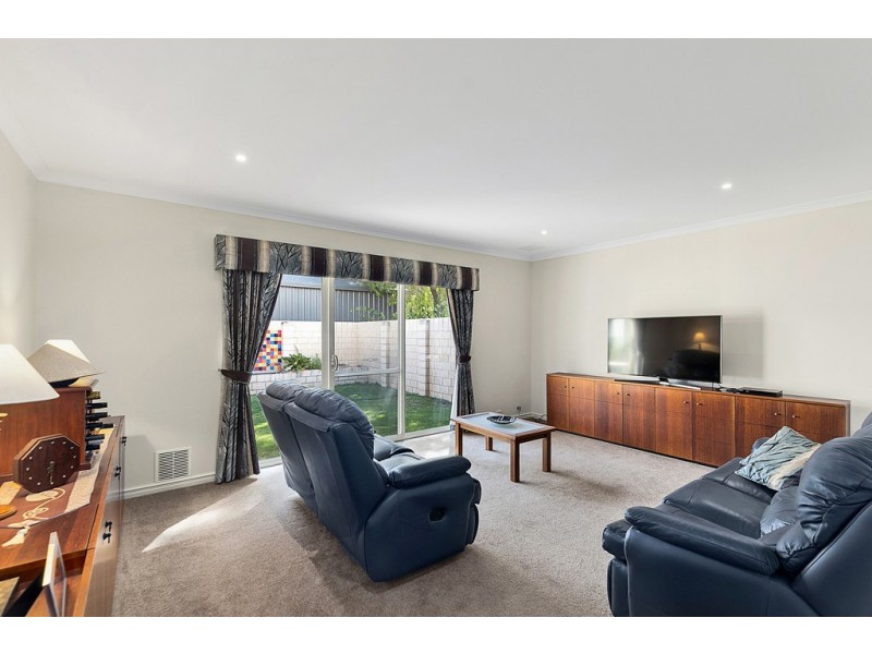 6 Angus Close, Bovell WA 6280