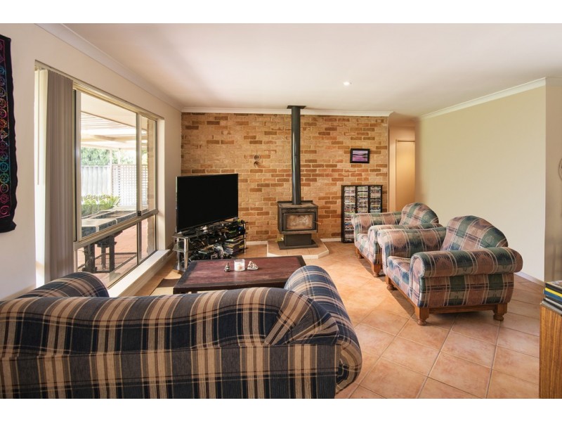 22B Derek Street, West Busselton WA 6280