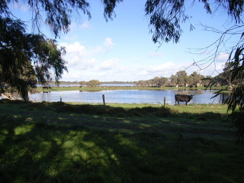 120 Broadwater Boulevard, Broadwater WA 6280