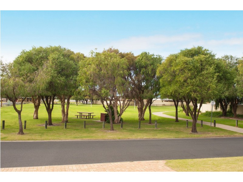 420 Marine Terrace, Geographe WA 6280
